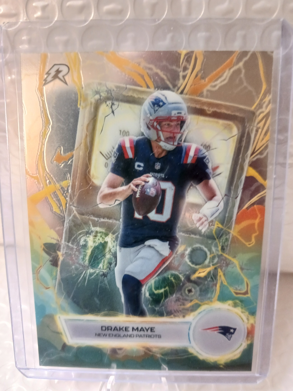 2025 Topps Resurgence Drake Maye Voltaic Insert